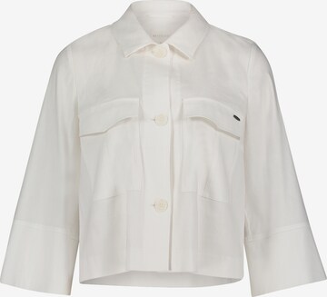 Betty & Co Between-Season Jacket in White: front