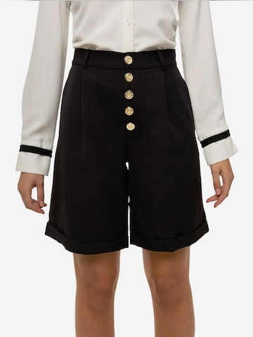Hiccup Wide Leg Shorts in Schwarz