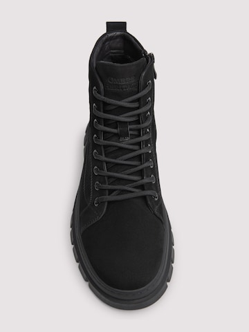 Ombre - Botas con cordones en negro