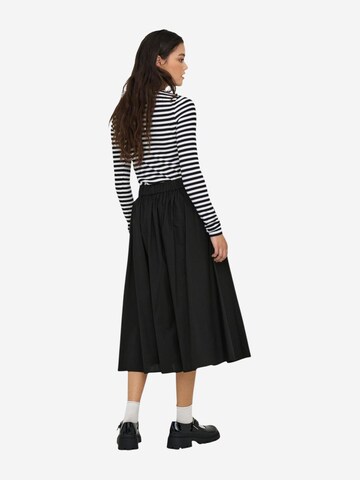 Gonna 'Onlmaila Long Pleat Skirt Ox Wvn 15369555' di ONLY in nero