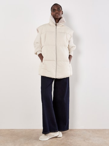 Apricot Klederdrachtjas ' ' in Beige