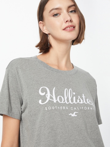 HOLLISTER T-Shirt in Grau