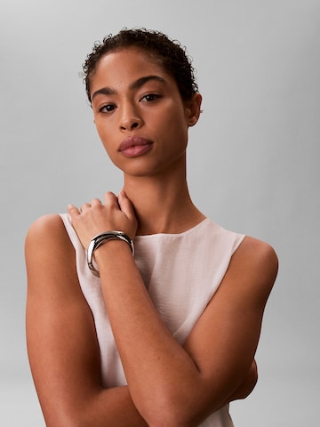 Robe Calvin Klein Jeans en blanc