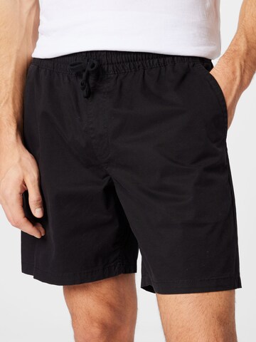 VANS Loosefit Shorts 'Range' in Schwarz