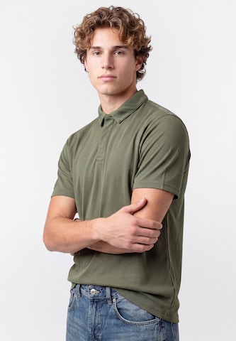 MO Shirt in Groen: voorkant