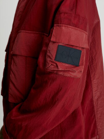 Calvin Klein Jeans Přechodná bunda – červená