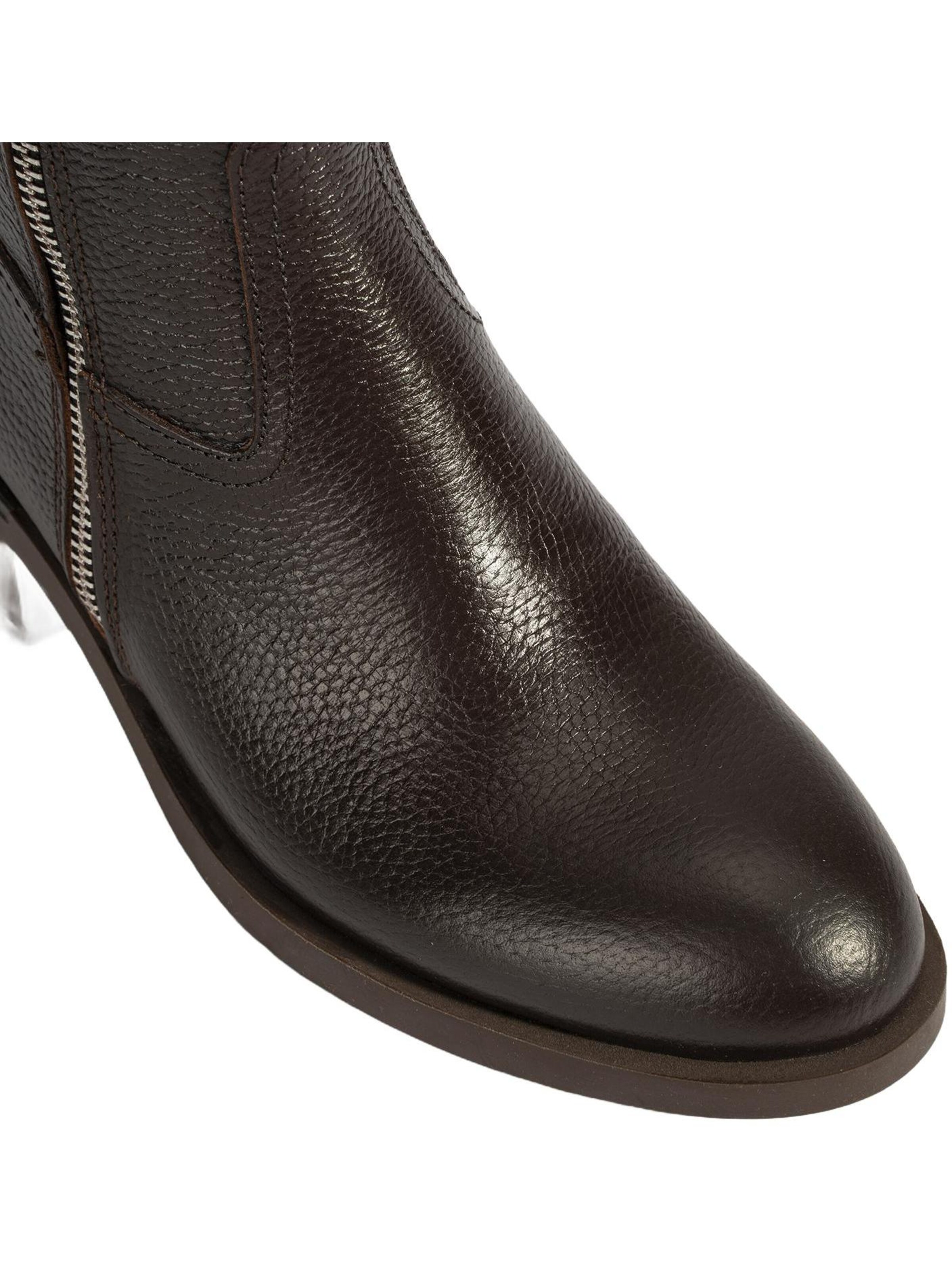 Desa Boots 'Stiefel' in Brown