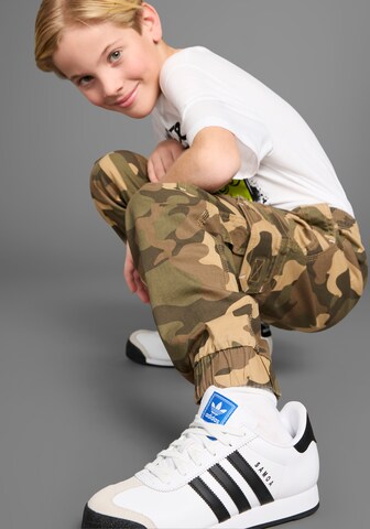 ARIZONA Tapered Pants in Green