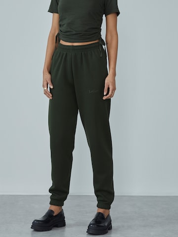 Tapered Pantaloni 'Ruby' di LeGer by Lena Gercke in verde: frontale