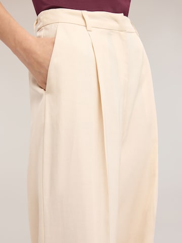 MOTIVI - Pierna ancha Pantalón en blanco