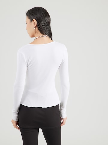 Tricou 'Ines' de la ABOUT YOU pe alb