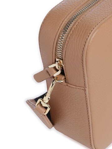 Coccinelle Umhängetasche 'Tebe Mini Bag Grained Leather'‌‌‌‌ in Beige