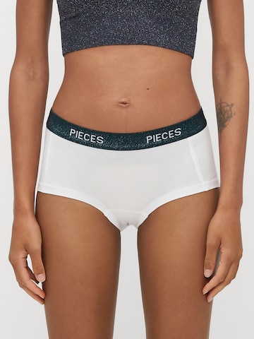 PIECES - Hipster em preto