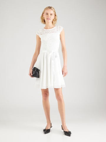 Robe de cocktail SWING en blanc