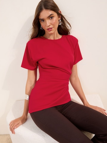 Friends Like These Blouse in Rood