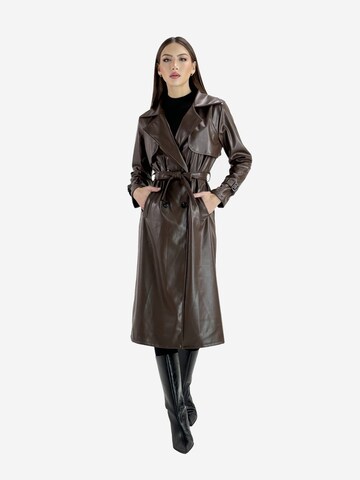 Elara Mantel in Braun