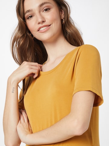 Robe VERO MODA en jaune