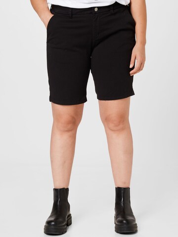 Selected Femme Curve Regular Shorts 'MILEY' in Schwarz: Vorderseite