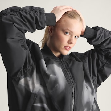 ADIDAS BY STELLA MCCARTNEY Αθλητικό μπουφάν ' Woven Bomber' σε μαύρο