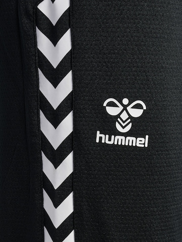 Hummel Tapered Sporthose in Schwarz