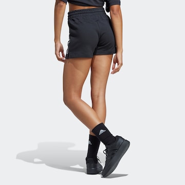 ADIDAS SPORTSWEAR Normalny krój Spodnie sportowe 'Essentials' w kolorze czarny
