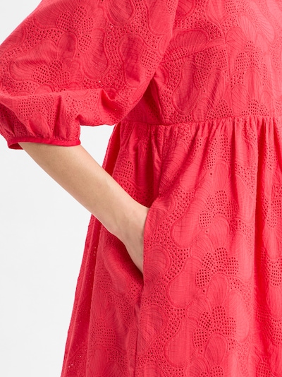 NÜMPH Robe d’été ' Hensley ' en rouge, Vue avec produit