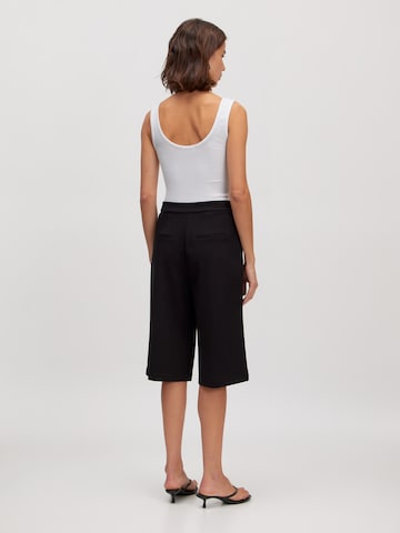 EDITED Regular Broek 'Neea' in Zwart