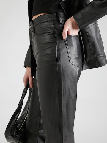 Regular Pantalon REMAIN en noir