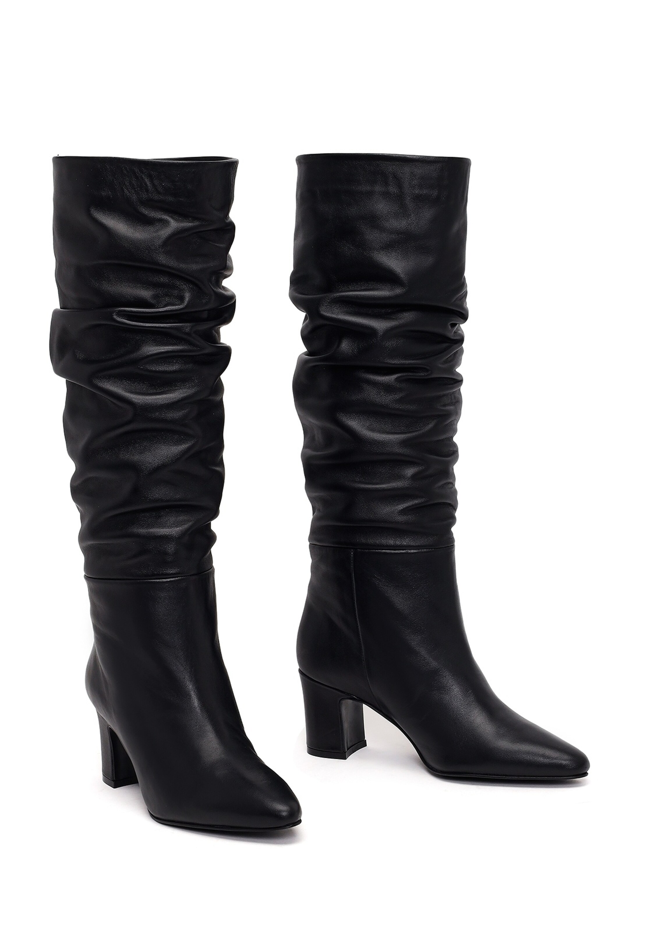 Botine de la Derimod pe negru