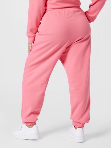 Tommy Jeans Curve Tapered Trousers in Pink