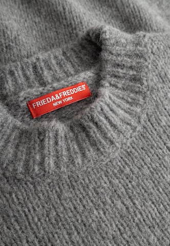 Frieda & Freddies Sweater in Grey