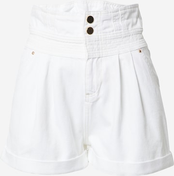 River Island Regular Pleated Jeans 'STRAWBS SHORT' in White: front