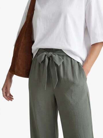 Wide leg Pantaloni con pieghe 'VMCARLA' di VERO MODA in verde