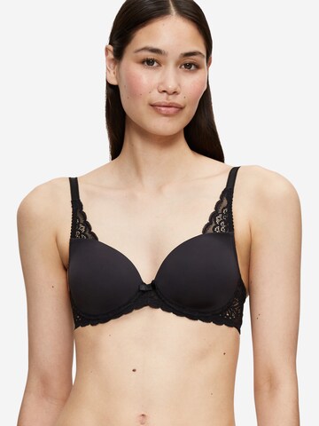 TRIUMPH T-shirt Bra 'Amourette Spotlight' in Black: front