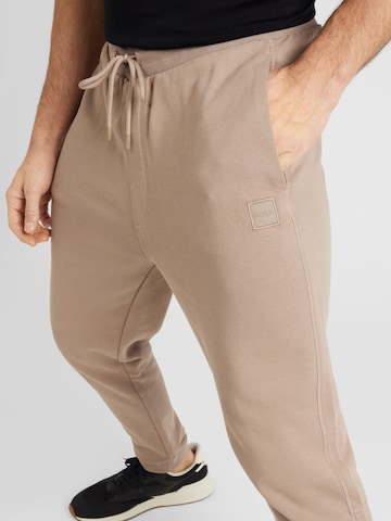 BOSS Orange Tapered Hose 'Sestart' in Braun