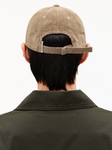 ARMEDANGELS Cap YENAAS CORD in Braun