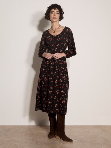 Apricot Dress ' ' in Black: front