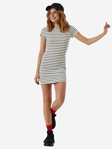 Happiness İstanbul - Vestido em branco
