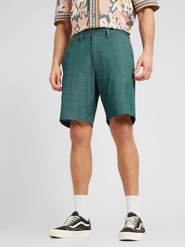 RVCA Regular Shorts in Grün: predná strana