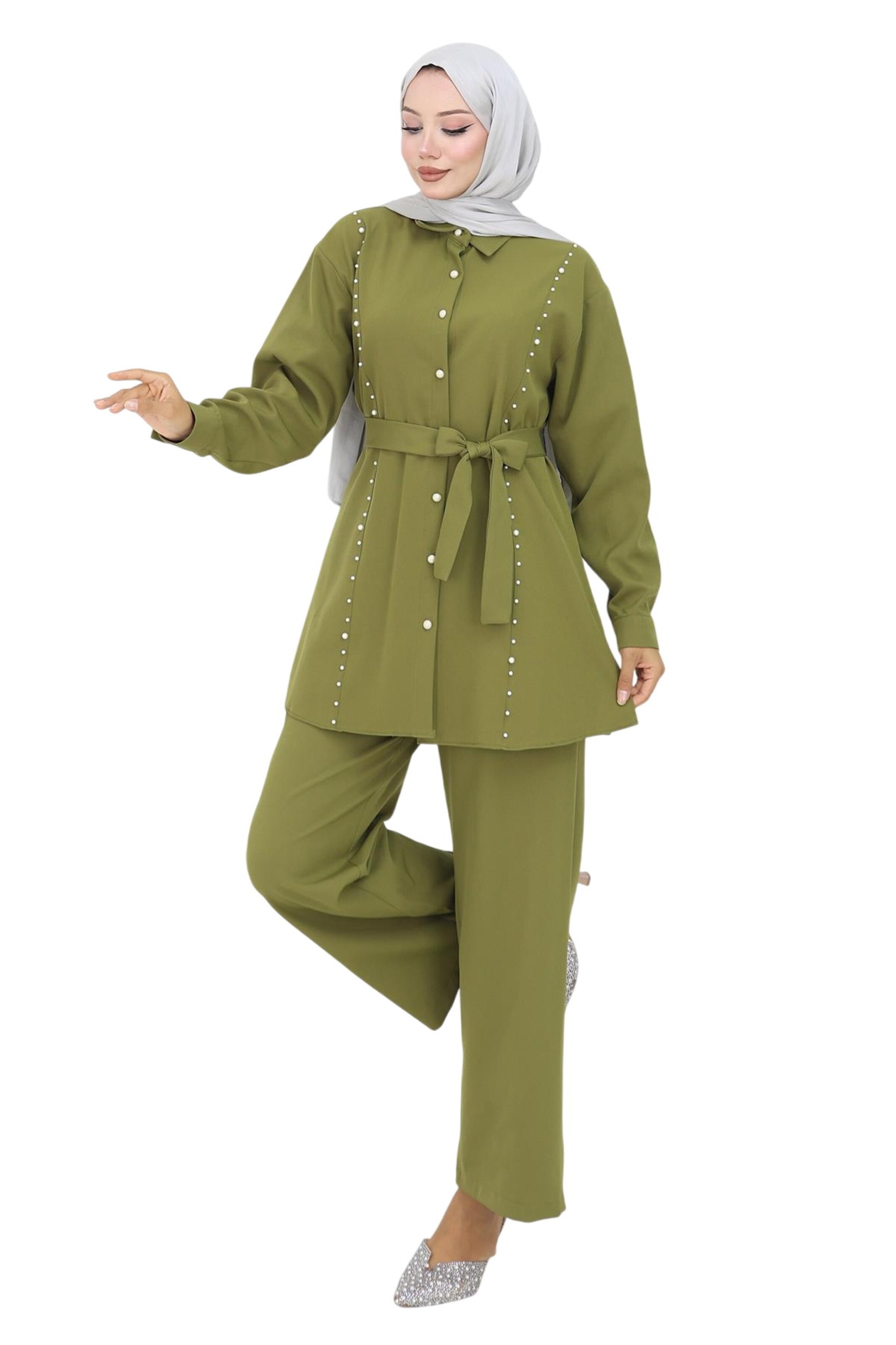 Pantalons de tailleur MODAMIHRAM en vert : devant