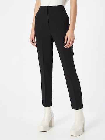 Coupe slim Pantalon à plis Warehouse en noir : devant
