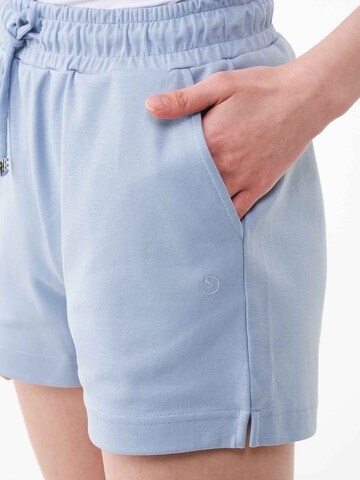 Organication Regular Shorts in Blau