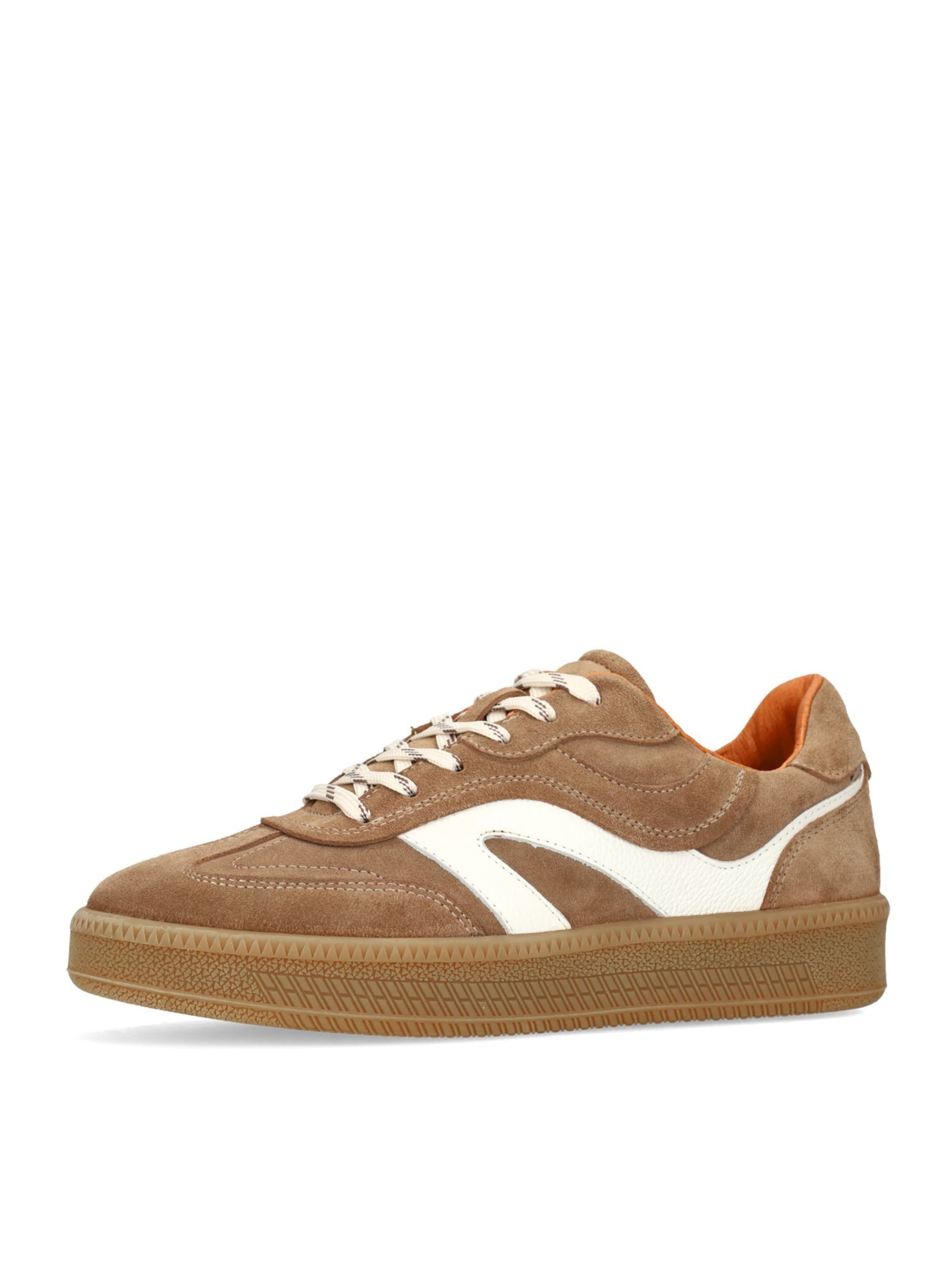 MANFIELD Sneakers in Brown: front