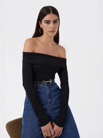 Hiccup Blusen in Schwarz: Vorderseite