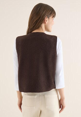 CECIL Vest in Brown