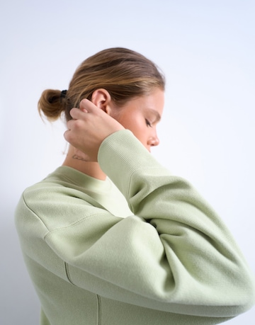 TOPSHOP Свитшот 'JELENA' в Зеленый