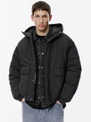 Veste d’hiver Pull&Bear en noir : devant