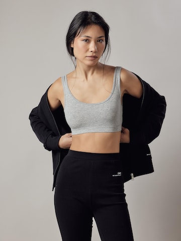 Top 'Sportivo' di OWN Off With Nature in grigio