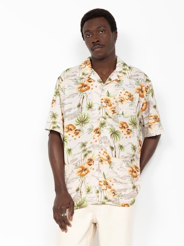 Coupe regular Chemise Schott NYC en beige