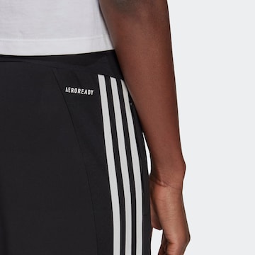 ADIDAS SPORTSWEAR Štandardný strih Športové nohavice 'Designed 2 Move 3-Stripes' - Čierna